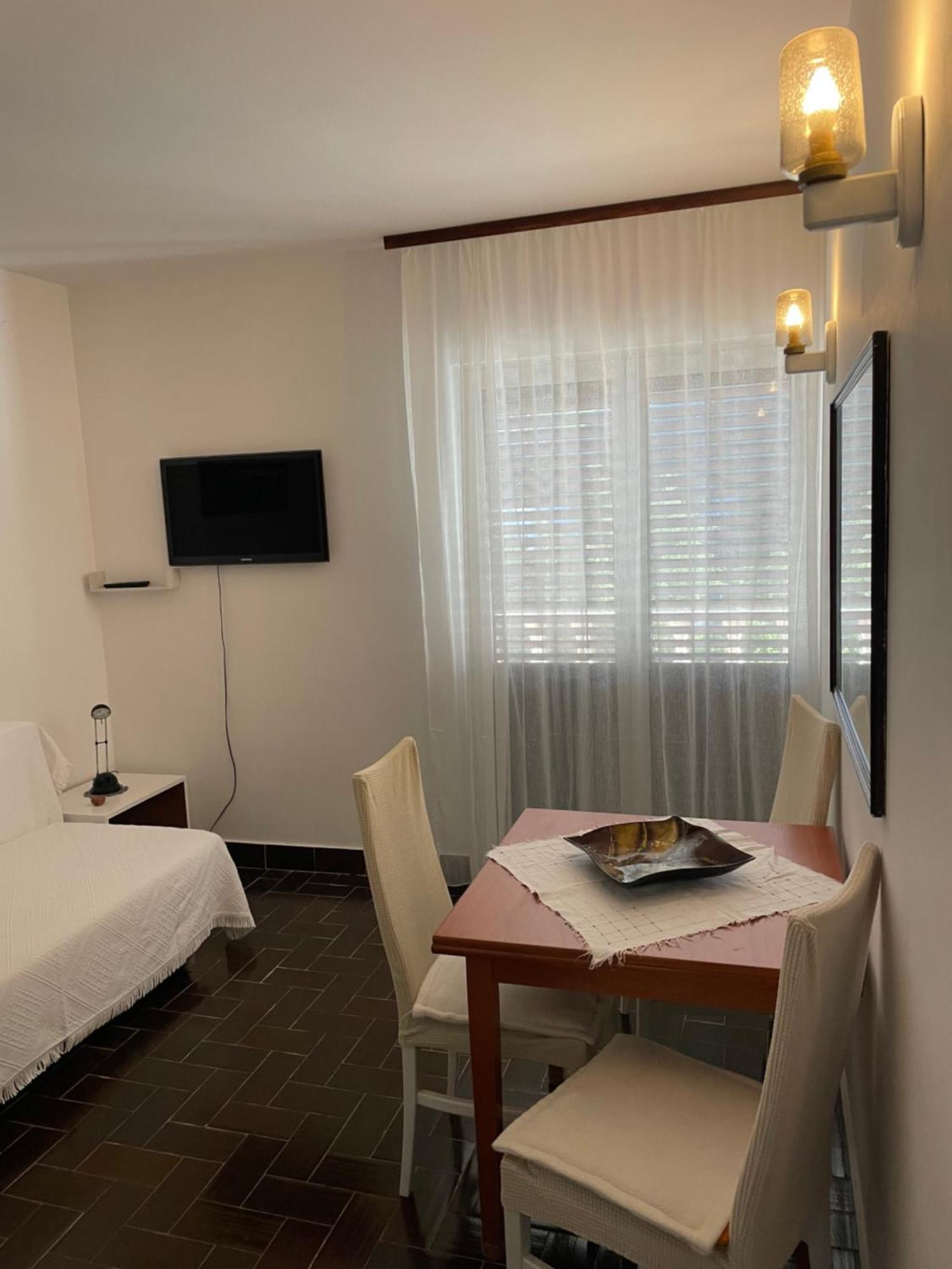Guesthouse Antonija Veli Lošinj Buitenkant foto