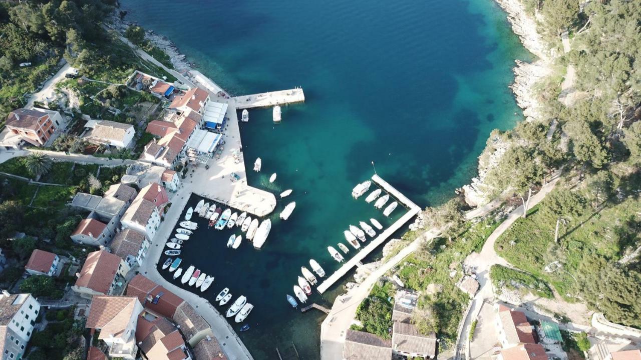 Guesthouse Antonija Veli Lošinj Buitenkant foto