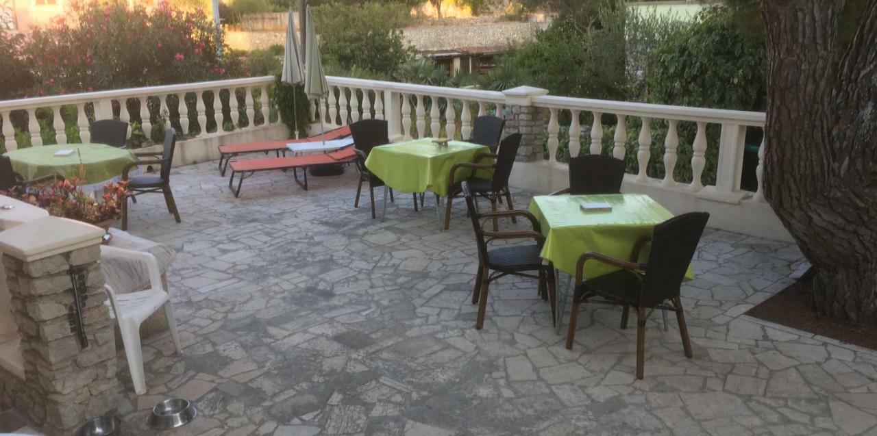 Guesthouse Antonija Veli Lošinj Buitenkant foto